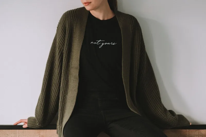 One Cardigan, Forty Moods: The Knitwear That Knows Too Much About You
